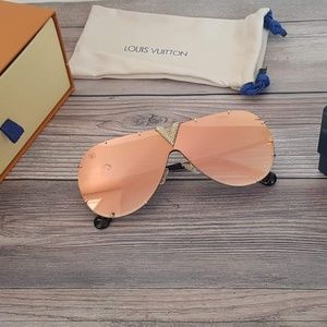 AUTHENTIC LOUIS VUITTON DRIVE STRASS PINK